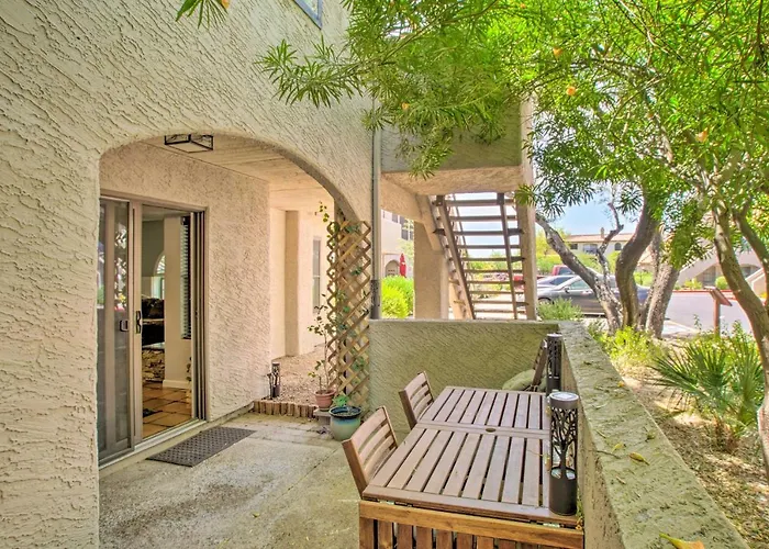 Holiday home Walk To Park: Snowbird Haven W/ Pool In *