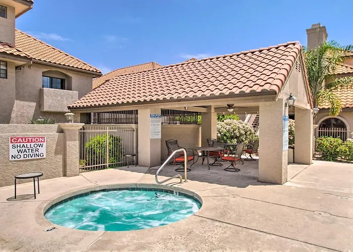 Holiday home Walk To Park: Snowbird Haven W/ Pool In Scottsdale