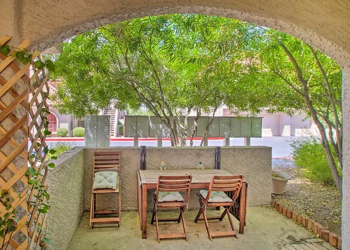 Holiday home Walk To Park: Snowbird Haven W/ Pool In *